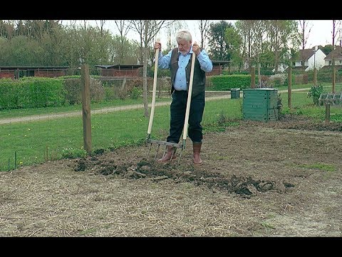 Vidéo: Différents types de fourches de jardinage : informations sur les utilisations des fourches de jardinage dans le paysage