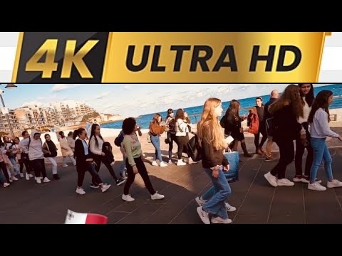 4k Walk in