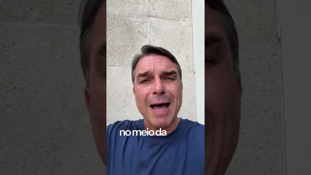 Flávio Bolsonaro relata apreensão de passaporte após visita ao pai