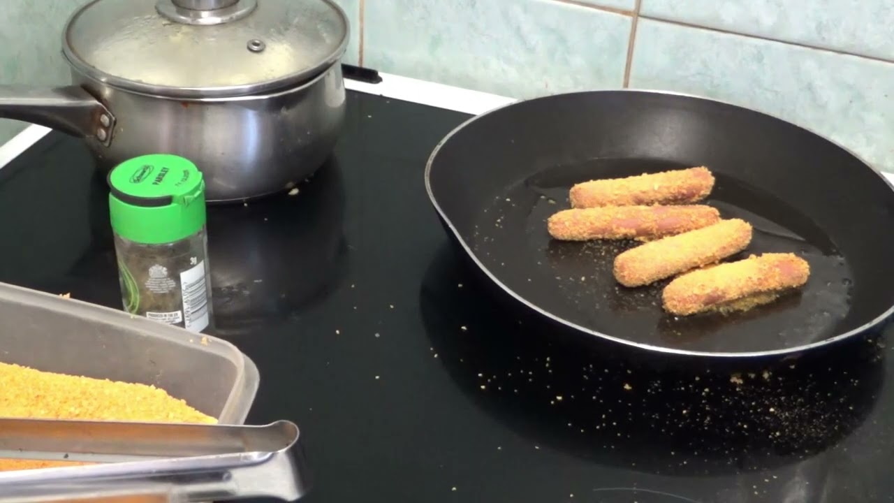 נקניקיות מטוגנות
