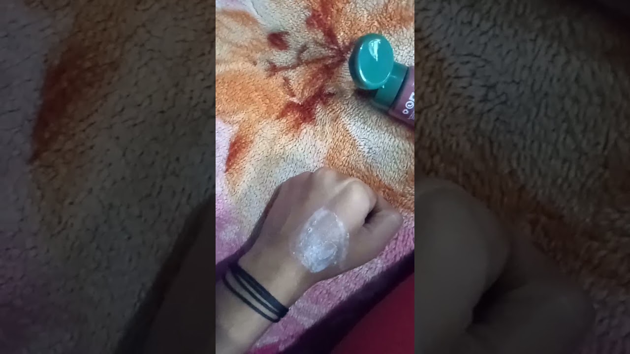 BIOTIQE BIO WALNUT Purifying & Polishing Scrub. 50gm  Rs. 75/- SHOP ONLINE AT WWW.BIOTIQUE.COM