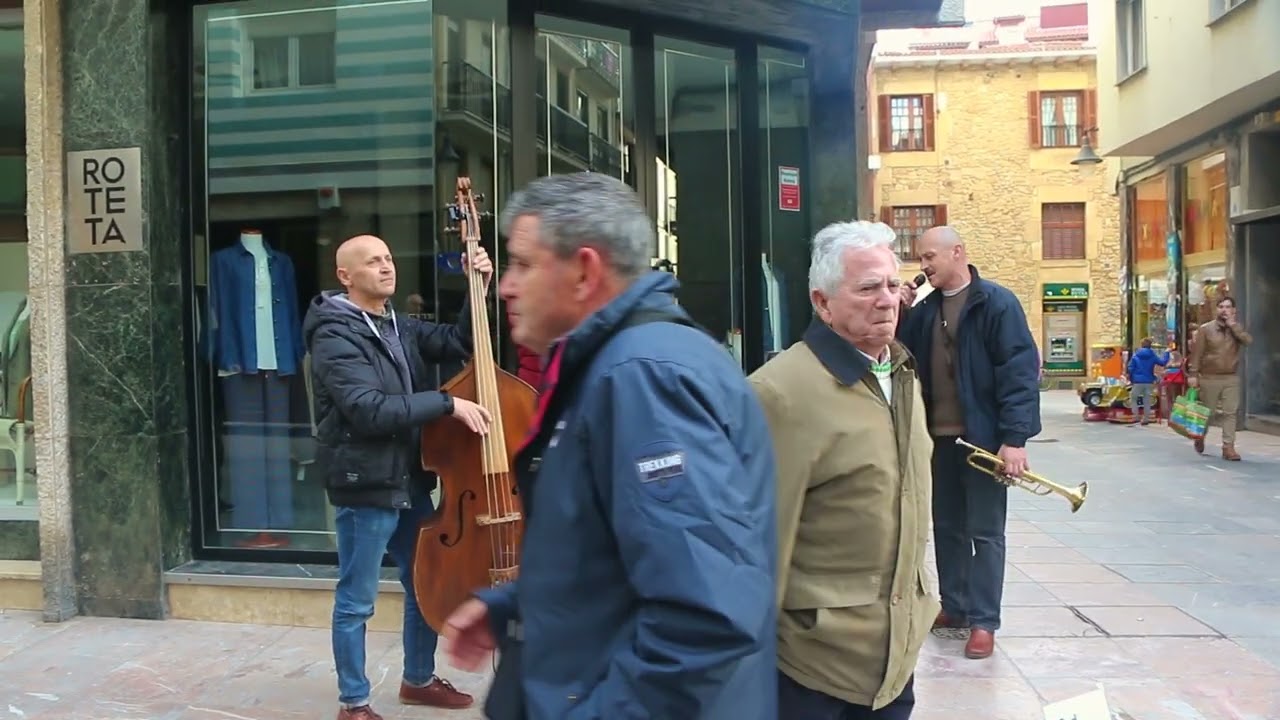 Artistas callejeros en Zarautz
