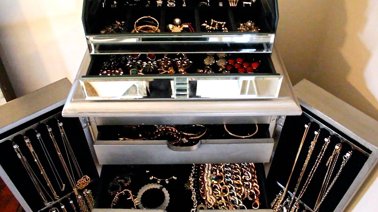 Jewelry Organization & Collection