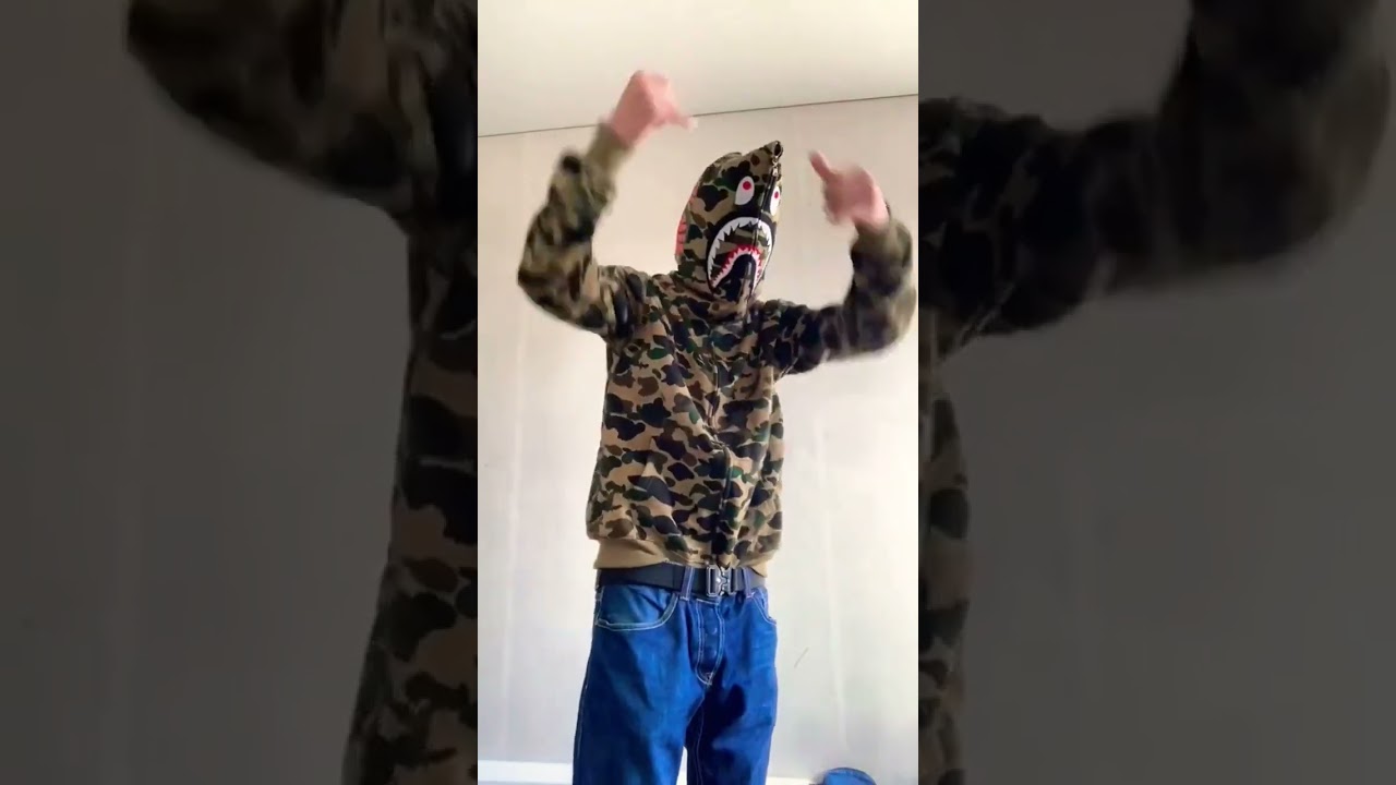 BAPE | GREEN ZIPPER | SHARK HOODIE