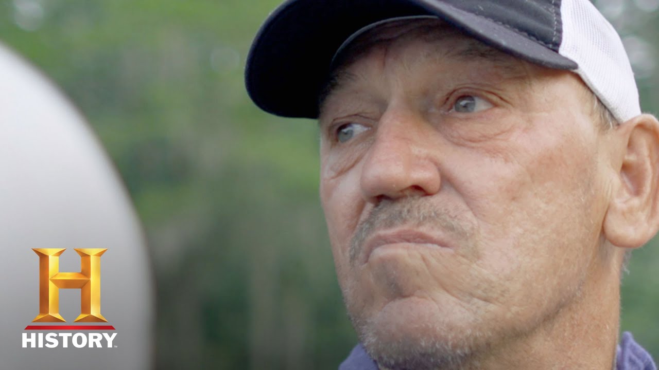 Swamp People: Troy and Holden Set Bait (Season 9, Episode 11) | History