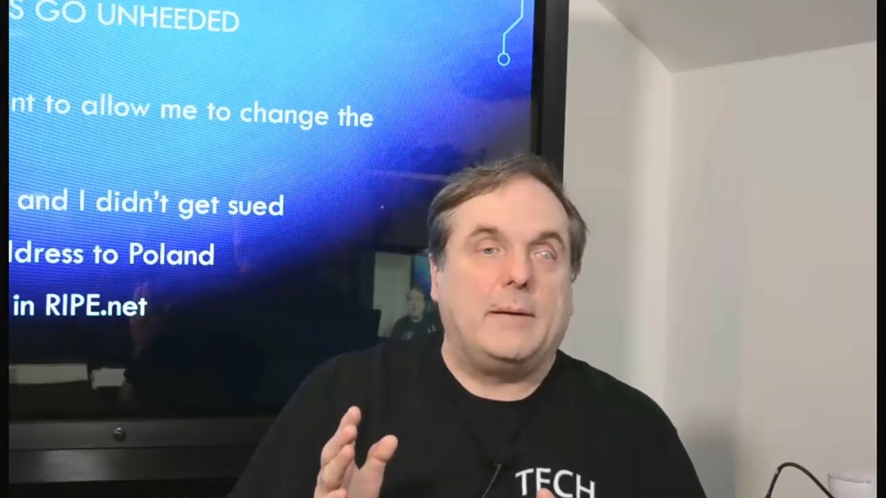 В тот раз у меня потребовали выкуп за данные клиентов.