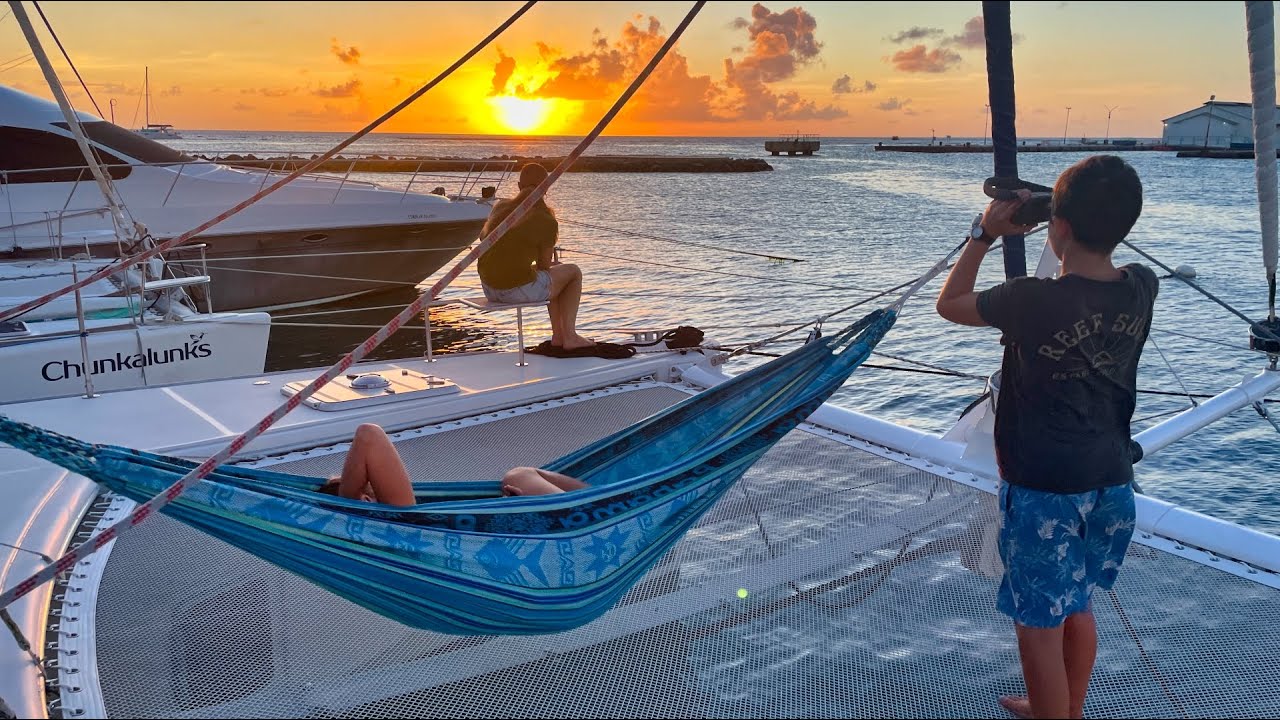 S1E13 (13) Exploring Aruba!