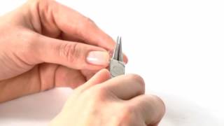 Jewellery Maker - Tutorial - How to Make a Basic Loop