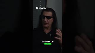 #manowar Family - Uniting Band, Crew, and Fans
