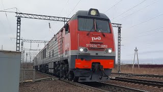 Тепловоз 3ТЭ25К2М-0052 "Пересвет" резервом.