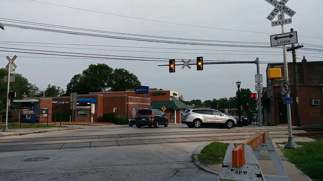 Saxer Ave. Railroad Crossing Springfield, PA YouTube