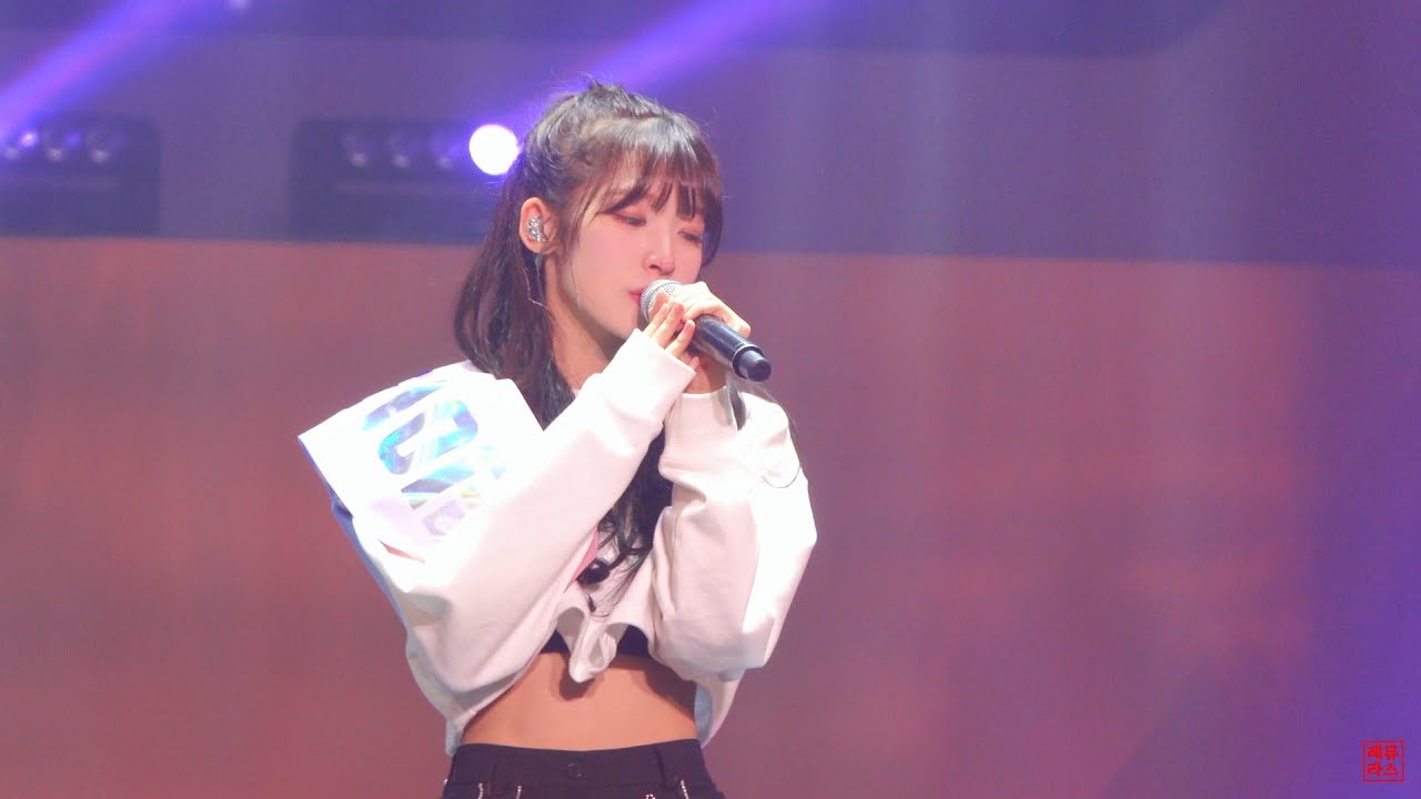 220430 오마이걸(OH MY GIRL) 아린 - Krystal／팬미팅 '미라클 인터내셔널 7주년 창립 기념일' 2부