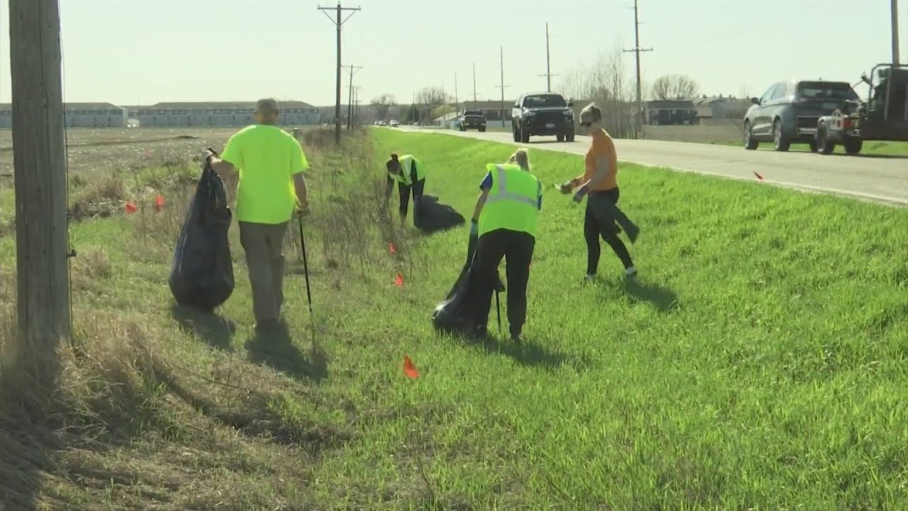 Young Professionals Network participates in roadside clean up