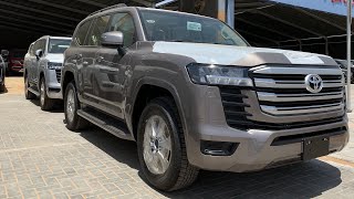 لاند كروزر GXR L2 2022 اللون الجديد والفضي