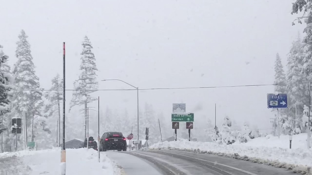 HEAVY SNOW along I80 at Soda Springs, CA! YouTube