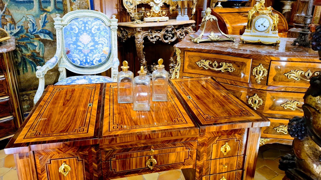 Paris France🇨🇵FLEA MARKET🏺L'esprit village au cœur des Puces🪑ANTIQUITÉS🪞MARCHÉS aux Puces 4KHDR 📸