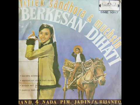 Putar Dahulu Dan Sekarang - Titiek Sandhora