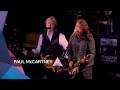 Capture de la vidéo Paul Mccartney  - Band On The Run (Feat. Dave Grohl) (Glastonbury 2022)