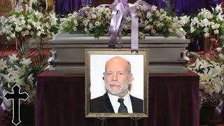 At Bruce Willis's tragic funeral! Our condolences to Bruce Willis's family, goodbye Bruce Willis.