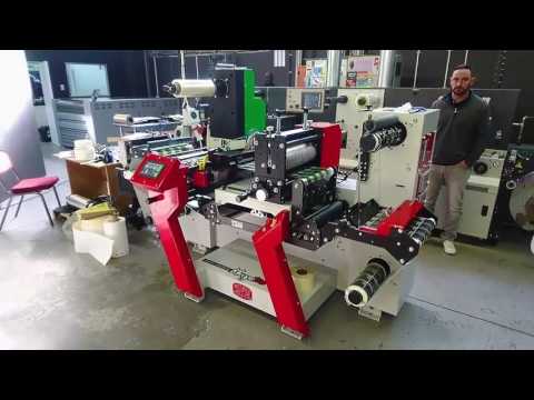 Fastrack F350 Cutting HP Indigo Labels