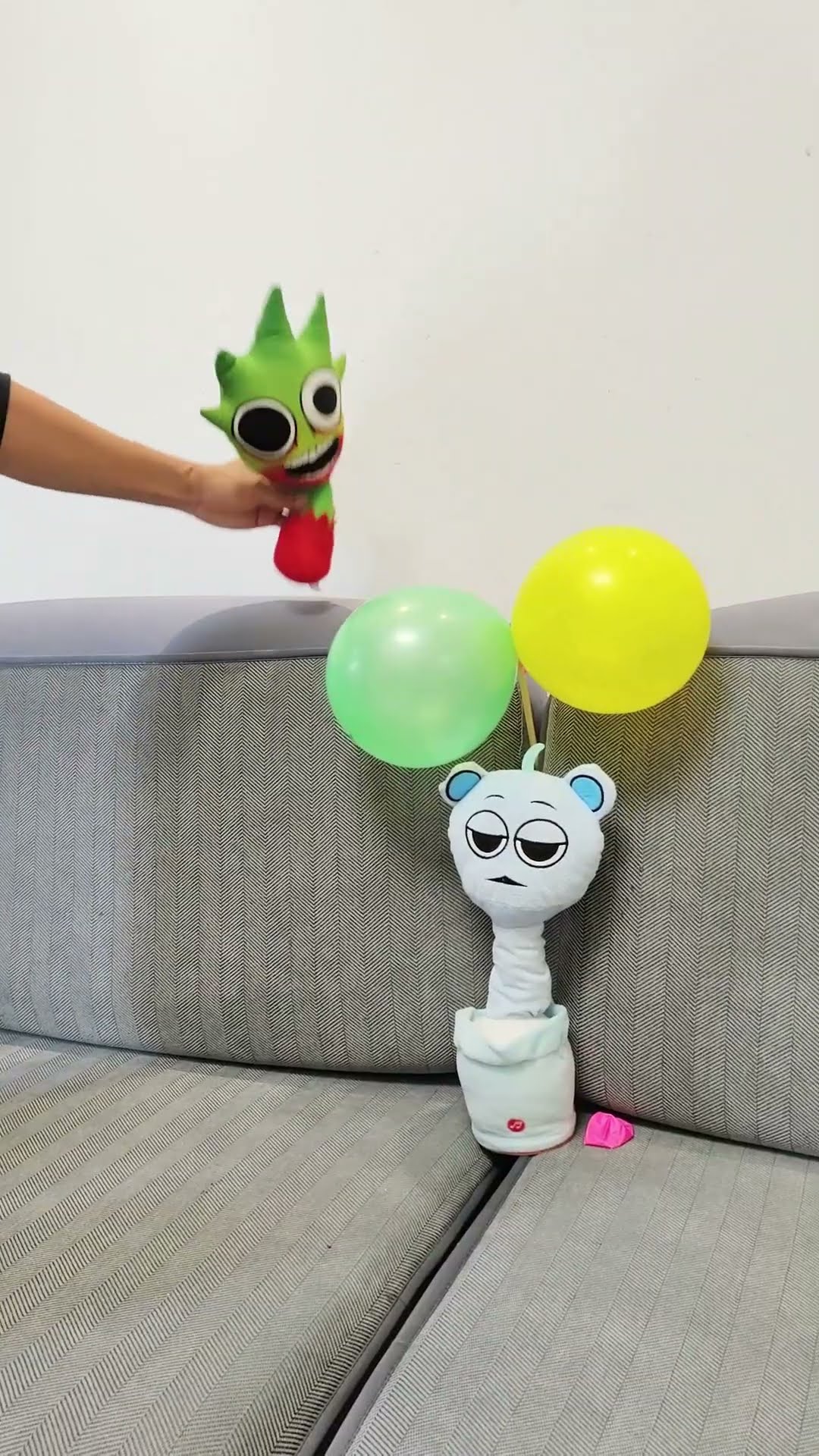 Sprunki horror pops Sky blue's balloons
