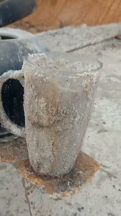 Gelas bergoyang