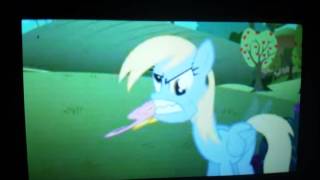 Let's watch Derpy's friendly competition