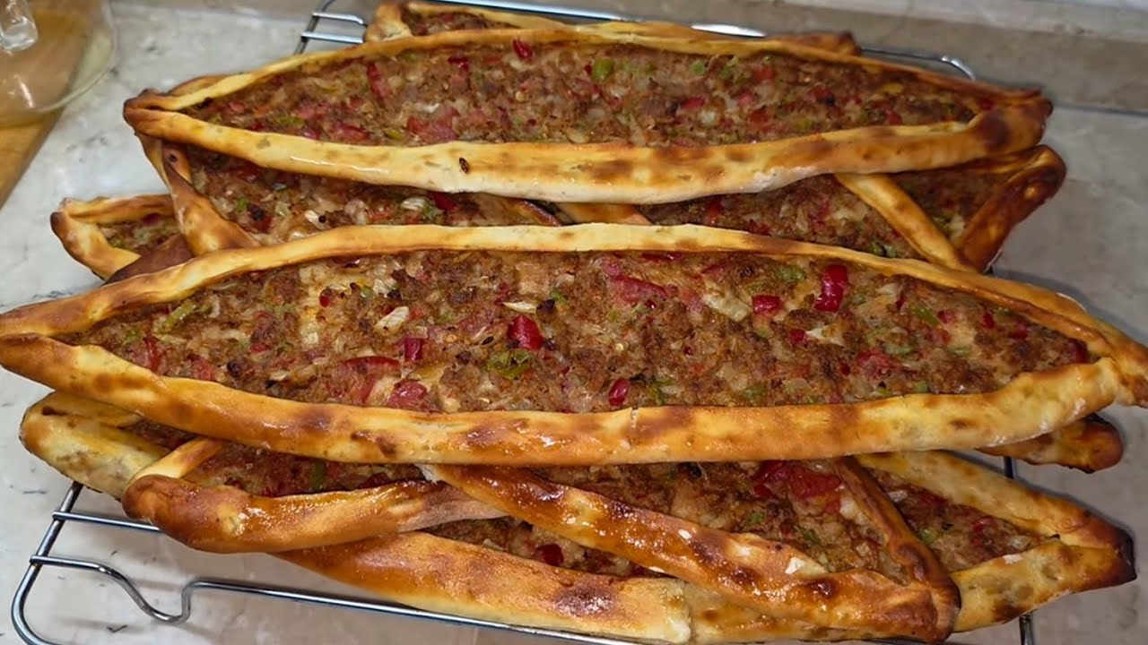 👉BU PİDELER FIRINCILARI BİLE ŞAŞIRTTI 👉USTASINDAN EVDE GERÇEK KIYMALI PİDE TARİFİ 