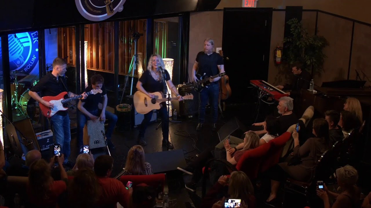 Sarah Smith - Me and Bobby McGee - Live at Sessions on the River