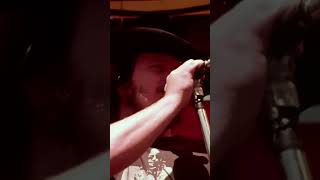 Lynyrd Skynyrd performs Freebird live in 1977 🔥