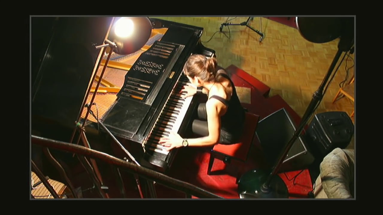 Guns N' Roses - November Rain on grand piano | Vkgoeswild piano cover