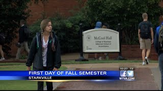 MSU students didn't let rain put damper on first day of school