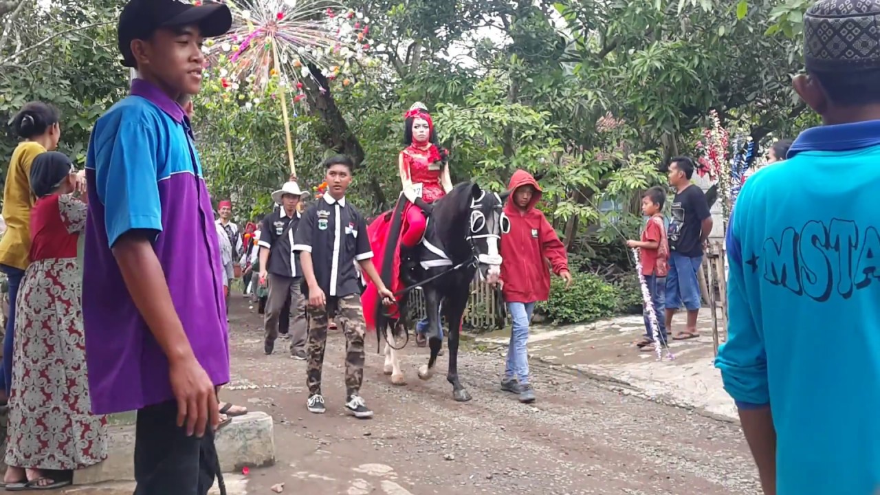 karnaval kuda desa pekutan tahun 2017