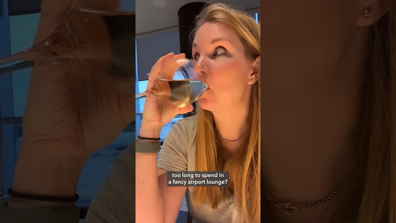 Stuck for EIGHT Hours in the United Polaris Lounge?! 