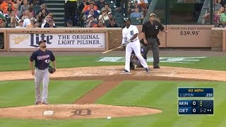 Upton hammers his 200th career home run