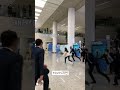 The crazy fan chasing bts at the airport 