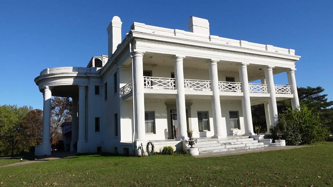 Sneak Peek of the BROWN MANSION in Coffeyville, KS. Some Neat Family
