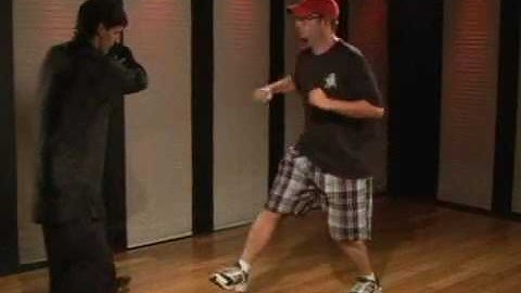 Praying Mantis Kung Fu: Low Circle Block Forearm Strike