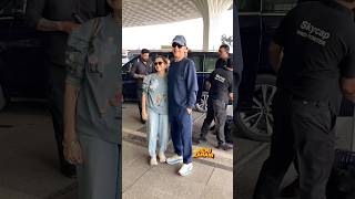 Vidhu Vinod Chopra and #anupamachopra taking a flight out of Mumbai#filmykahani #vidhuvinodchopra