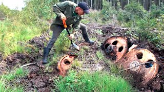 ПОДНИМАЛИ ИЗ БОЛОТА - ВОЛОСЫ ВСТАЛИ ДЫБОМ! ОНА ОГРОМНАЯ!