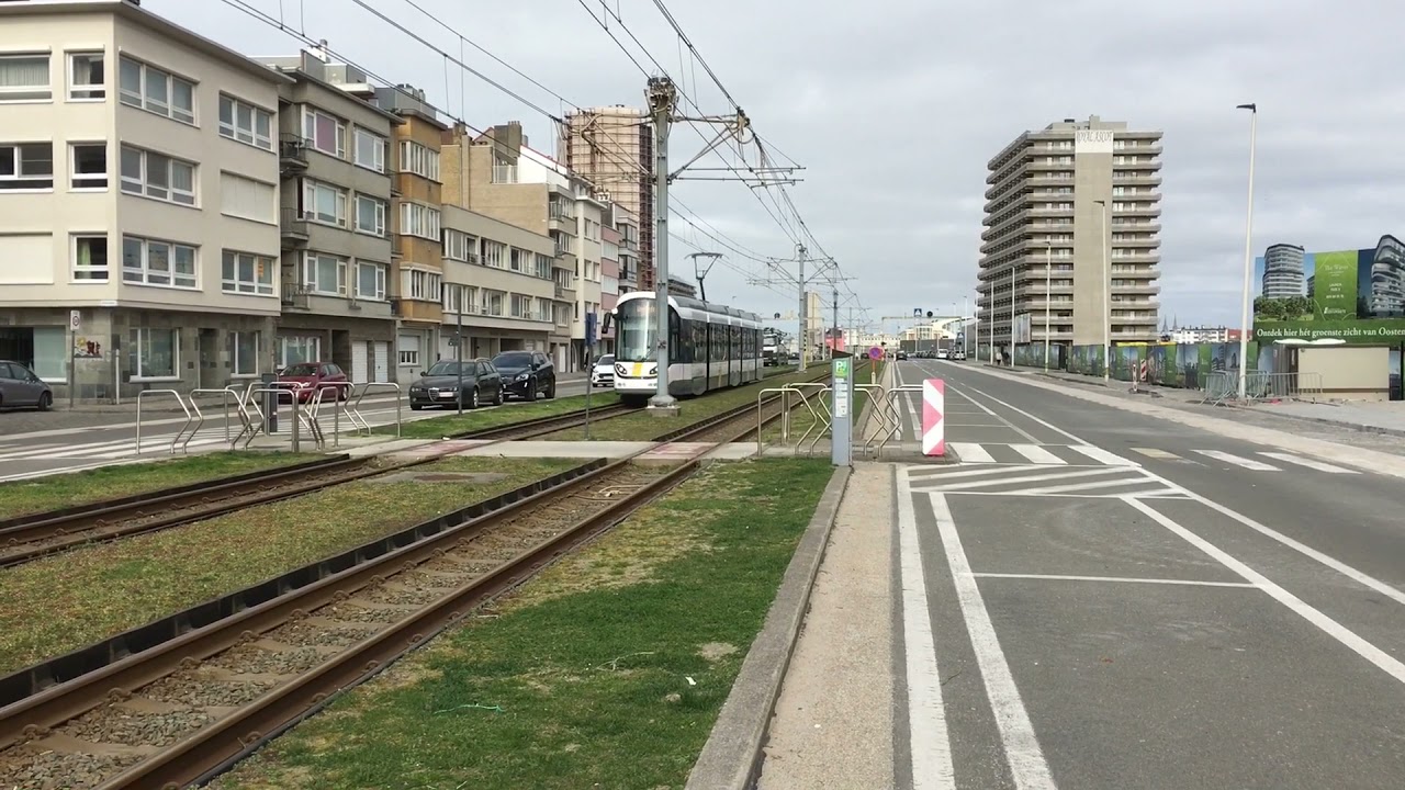 New CAF & old BN coastal trams - kusttram VVM De Lijn Troonstraat Oostende