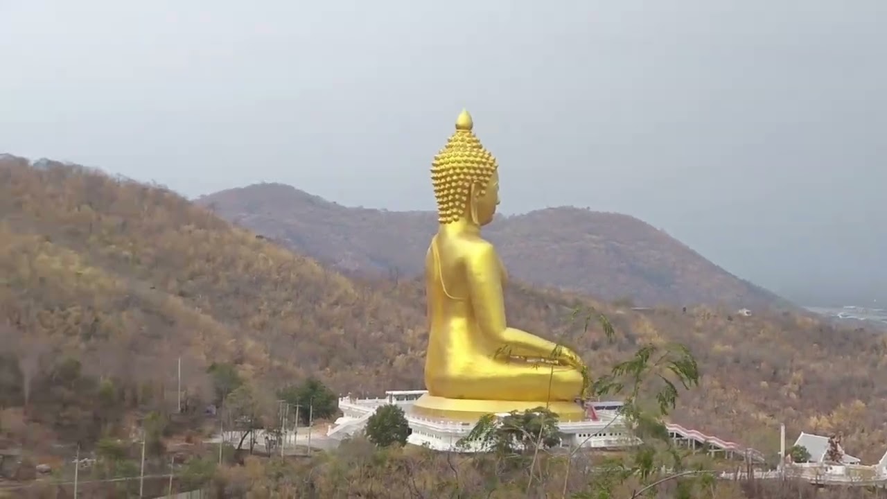 พาชมวิวด้านบนเขาวงพระจันทร์ ลพบุรี