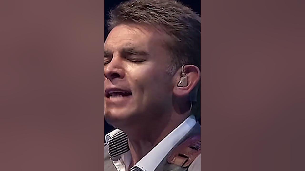 1:02 / 4:39THEUNS JORDAAN, JUANITA DU PLESSIS - Acoustic Medley