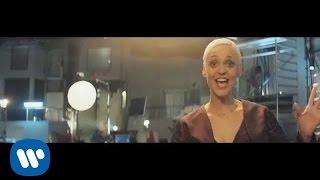 Video-Miniaturansicht von „Mariza - "É Ou Não É" Vídeo Oficial“