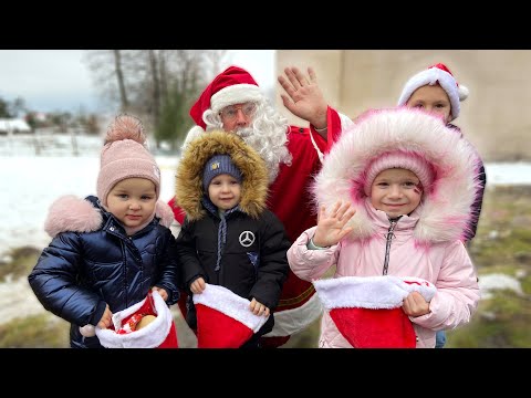Kerstfeest voor gevluchte weeskinderen in Oekrane