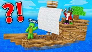 JJ and Mikey Survived 100 Days on a Ship in Minecraft - Maizen