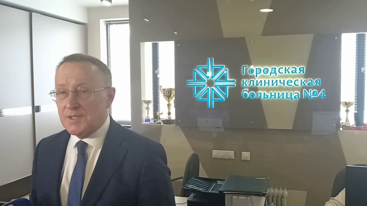 Главный нейрохирург России Владимир Крылов провел в Перми операцию ...