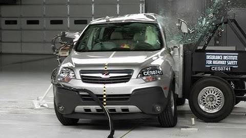 2008 Saturn VUE side IIHS crash test
