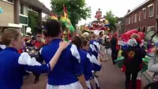Carnavalsoptocht door Sint-Oedenrode voor jeugdfilm 'Alles Mag'