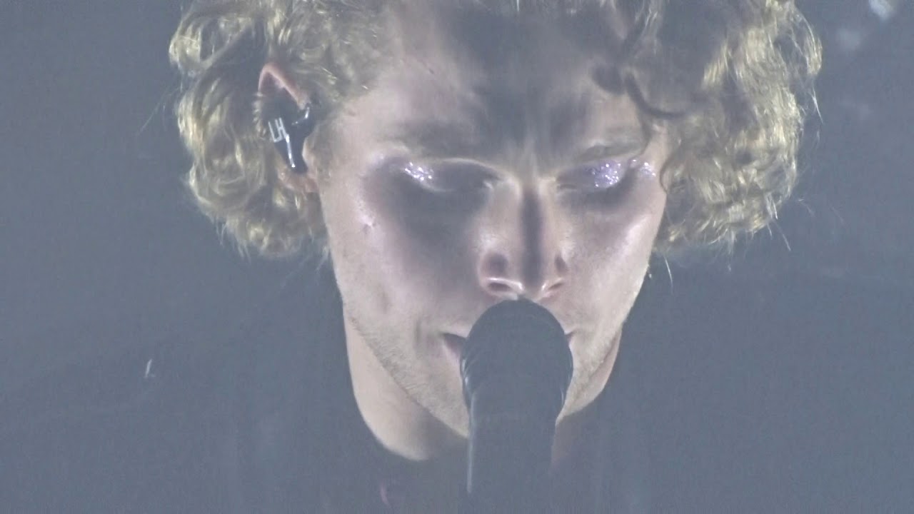 5 Seconds of Summer - She Looked So Perfect  - San Diego 4-26-18